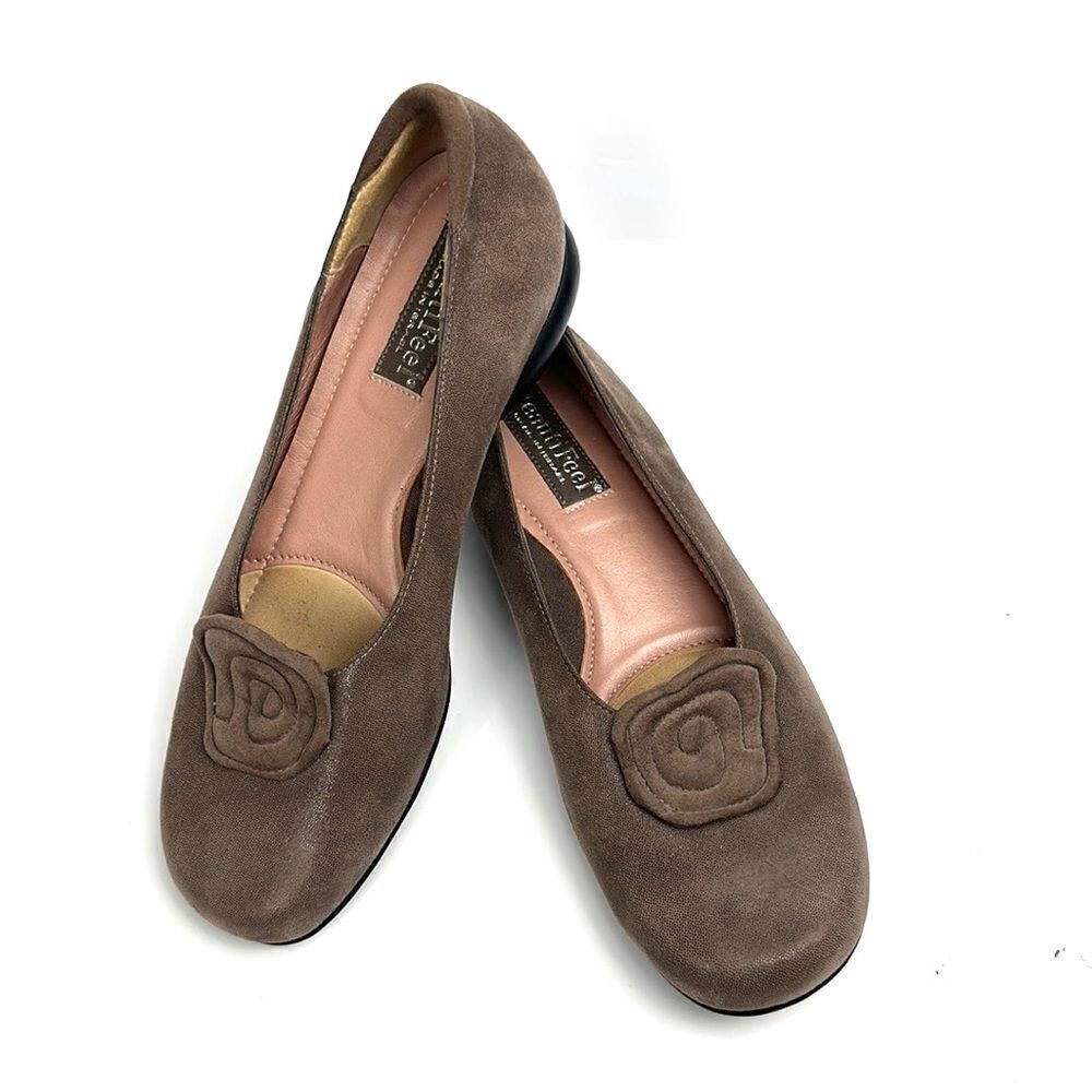 BeautiFeel Alexa Taupe Suede Leather Flats Shoes with Rosette Details 37 US 6,5 - Picture 3 of 15